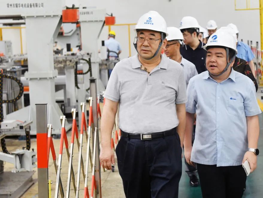 省工信廳副廳長(cháng)張治平來(lái)湘電集團調研.jpg 省工信廳副廳長(cháng)張治平來(lái)湘電集團調研.jpg
